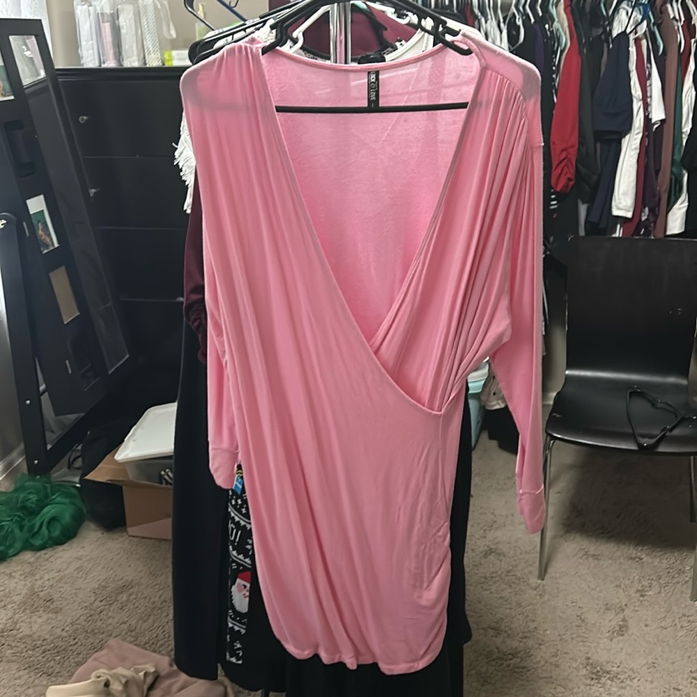 Cute pink long sleeve and flattering pattern for the curvy!